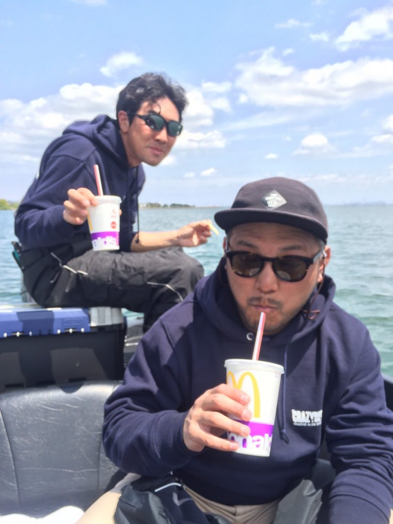 須江と本間さん沖でマクドナルド